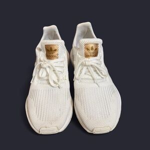 Adidas White Knit Sneakers w/ Gold Logo | Unisex | Women’s 11 / Men’s 9.5–10